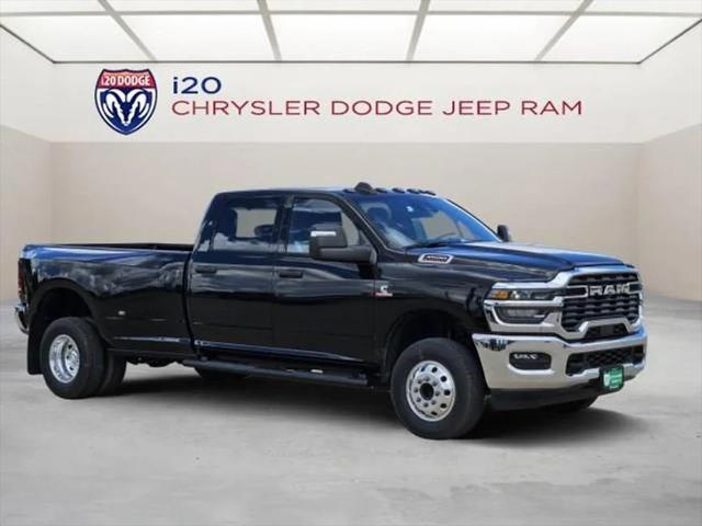 2025 RAM Ram 3500 RAM 3500 TRADESMAN CREW CAB 4X4 8 BOX