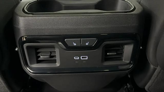 2024 GMC Sierra 1500 4WD Crew Cab Short Box AT4X