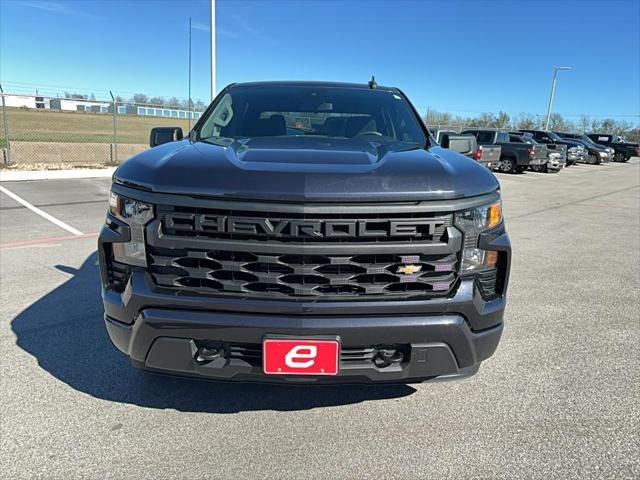 2022 Chevrolet Silverado 1500 2WD Crew Cab Short Bed Custom