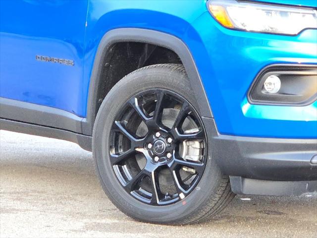 2025 Jeep Compass COMPASS LATITUDE 4X4
