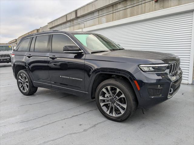 2023 Jeep Grand Cherokee Overland 4x2