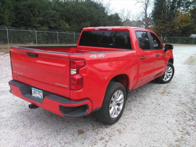 2022 Chevrolet Silverado 1500 4WD Crew Cab Short Bed Custom