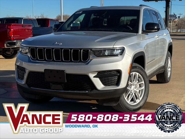 2025 Jeep Grand Cherokee GRAND CHEROKEE LAREDO X 4X4