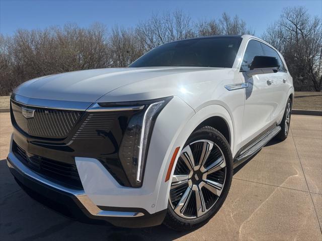 2025 Cadillac Escalade Luxury 2