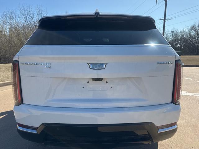 2025 Cadillac Escalade Luxury 2