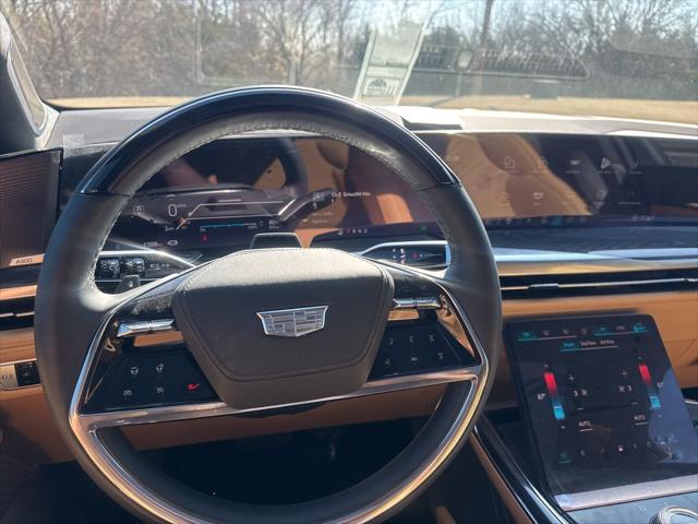 2025 Cadillac Escalade Luxury 2