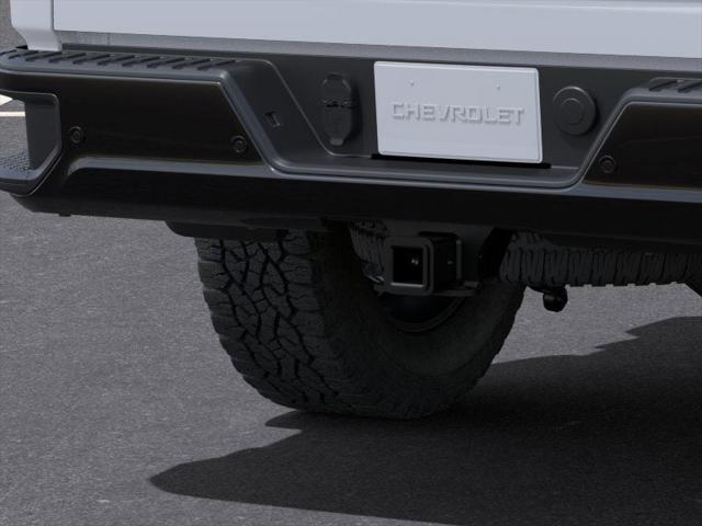 2025 Chevrolet Silverado 2500HD 4WD Crew Cab Standard Bed Custom