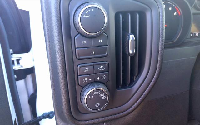 2025 Chevrolet Silverado 2500HD 4WD Crew Cab Standard Bed Custom