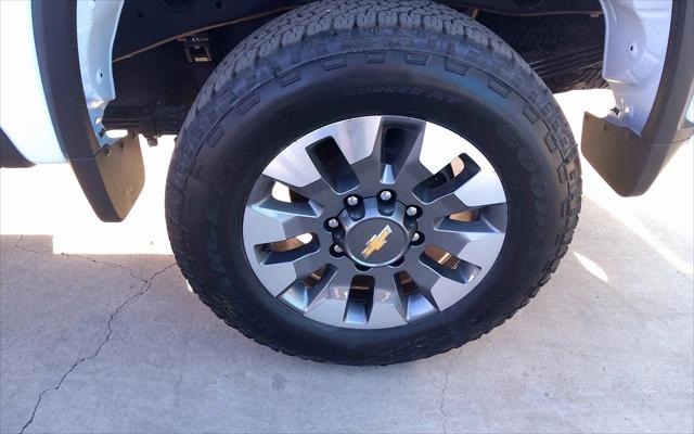 2025 Chevrolet Silverado 2500HD 4WD Crew Cab Standard Bed Custom