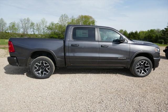 2025 RAM Ram 1500 RAM 1500 LARAMIE CREW CAB 4X4 64 BOX