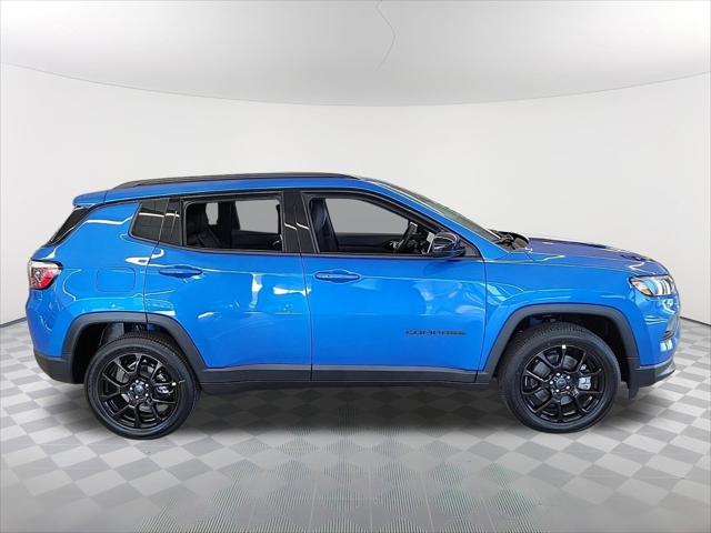 2025 Jeep Compass COMPASS LATITUDE 4X4