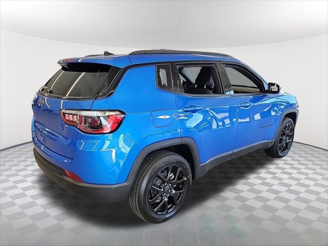 2025 Jeep Compass COMPASS LATITUDE 4X4
