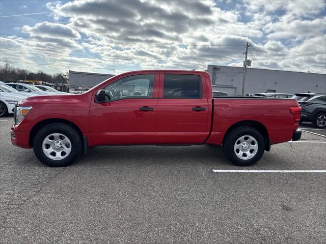 2022 Nissan TITAN Crew Cab S 4x2