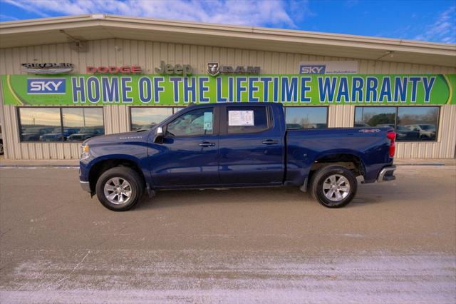2022 Chevrolet Silverado 1500 4WD Crew Cab Standard Bed LT