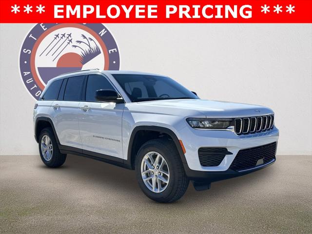 2025 Jeep Grand Cherokee GRAND CHEROKEE LAREDO X 4X4