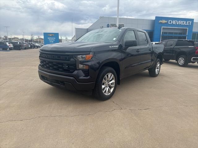 2022 Chevrolet Silverado 1500 2WD Crew Cab Short Bed Custom