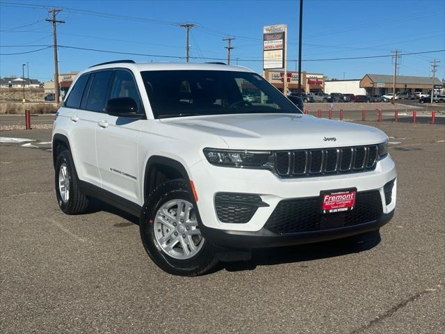 2025 Jeep Grand Cherokee GRAND CHEROKEE LAREDO 4X4