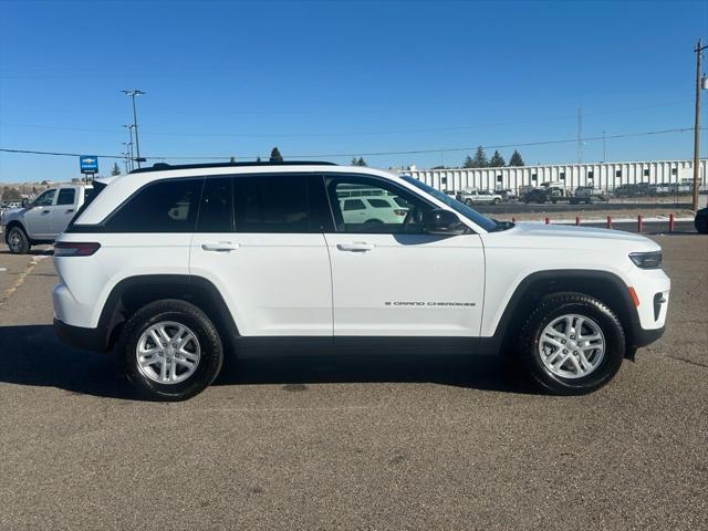 2025 Jeep Grand Cherokee GRAND CHEROKEE LAREDO 4X4