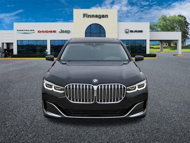 2022 BMW 740 i