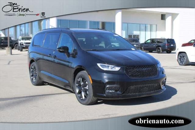2025 Chrysler Pacifica PACIFICA LIMITED