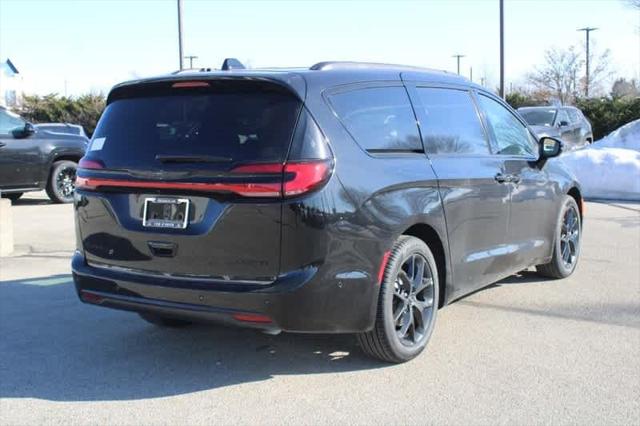 2025 Chrysler Pacifica PACIFICA LIMITED