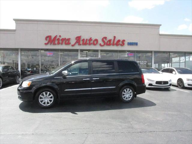 2012 Chrysler Town & Country Touring-L for sale in Dayton, OH