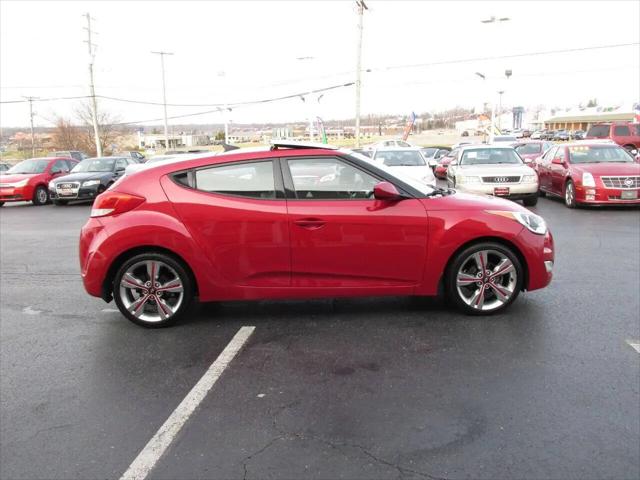 2013 Hyundai Veloster Base w/Black
