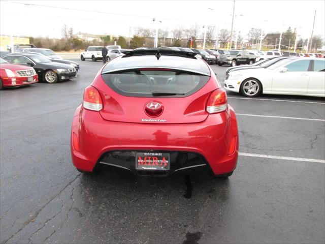 2013 Hyundai Veloster Base w/Black