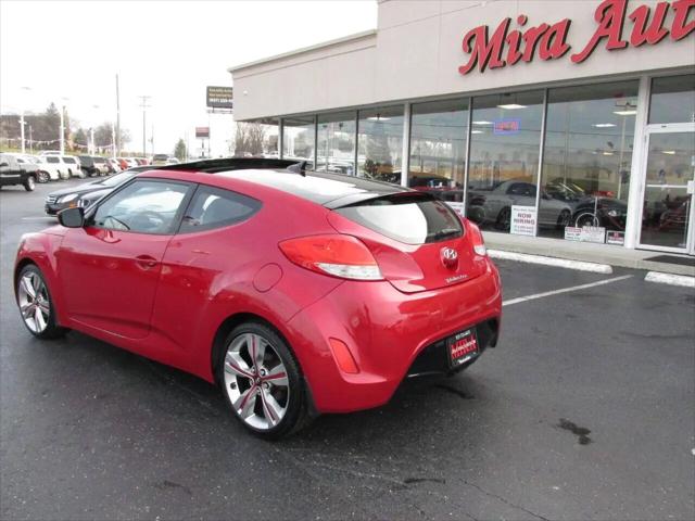 2013 Hyundai Veloster Base w/Black