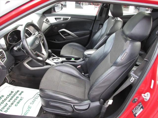 2013 Hyundai Veloster Base w/Black