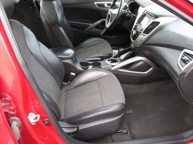 2013 Hyundai Veloster Base w/Black