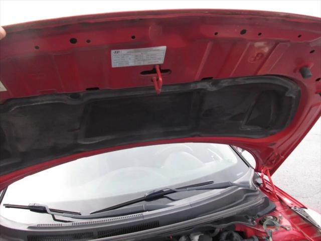 2013 Hyundai Veloster Base w/Black
