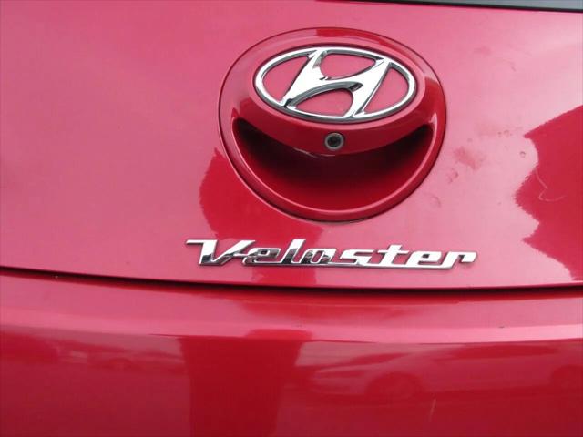 2013 Hyundai Veloster Base w/Black