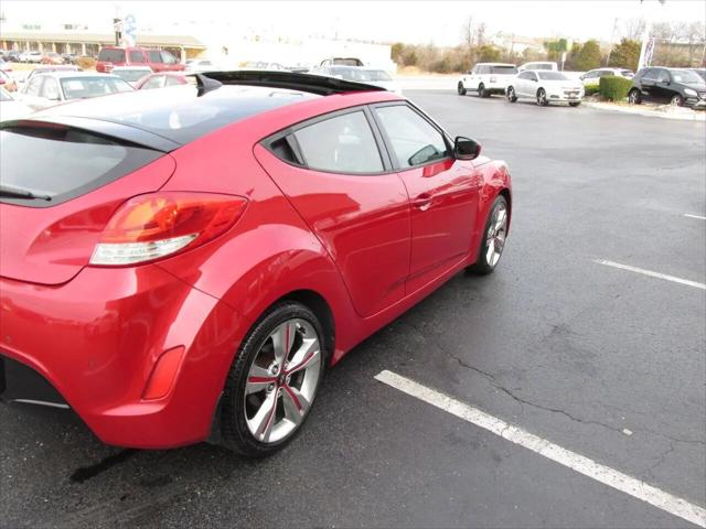 2013 Hyundai Veloster Base w/Black