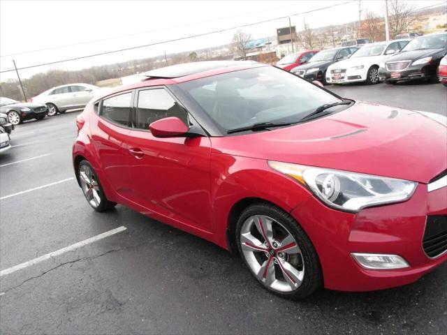 2013 Hyundai Veloster Base w/Black