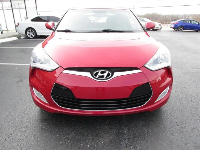 2013 Hyundai Veloster Base w/Black