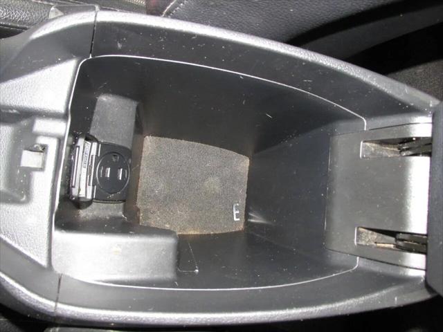 2013 Hyundai Veloster Base w/Black