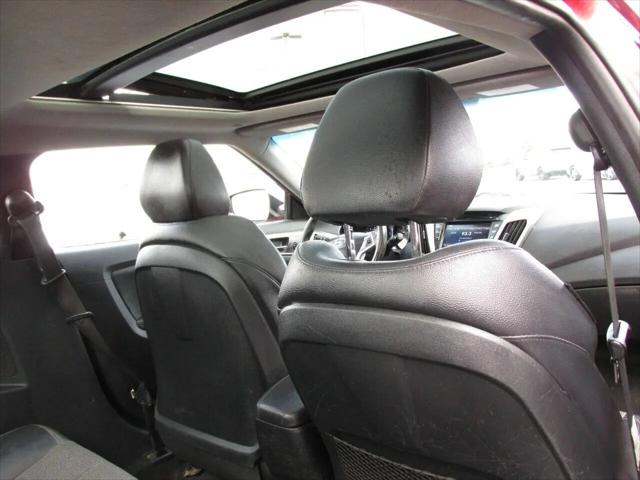 2013 Hyundai Veloster Base w/Black