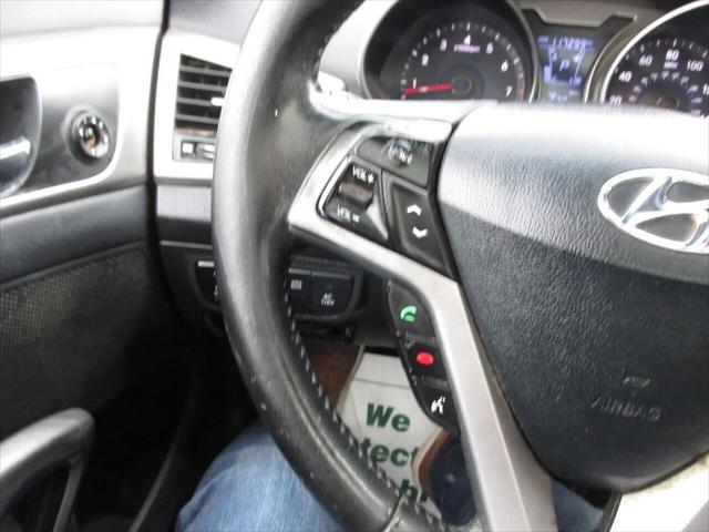 2013 Hyundai Veloster Base w/Black
