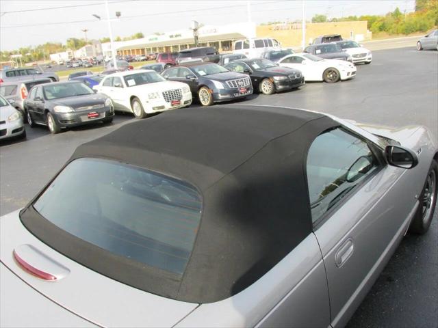 2004 Ford Thunderbird Deluxe