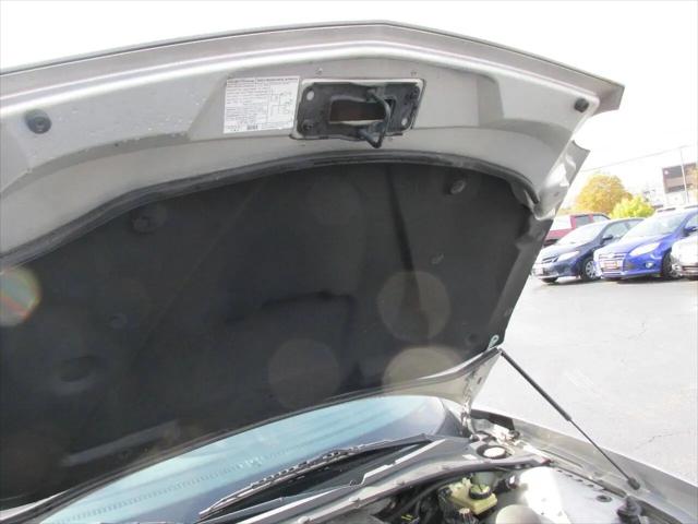 2004 Ford Thunderbird Deluxe