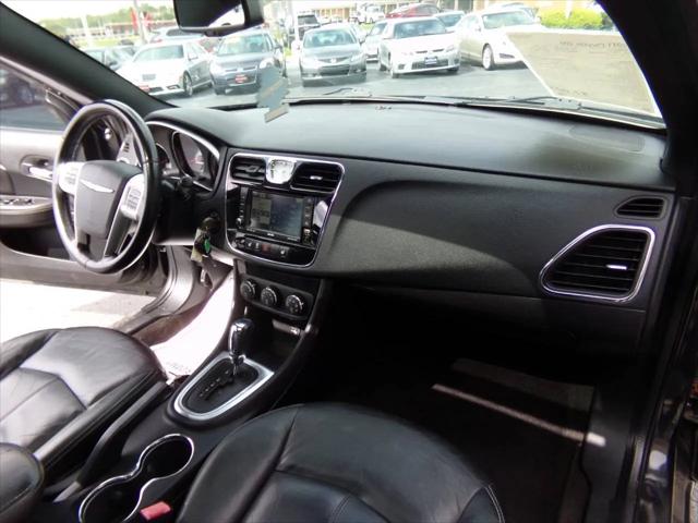 2011 Chrysler 200 Limited