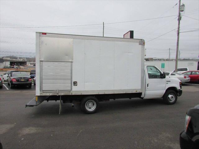 2012 Ford E-450 Cutaway E-450