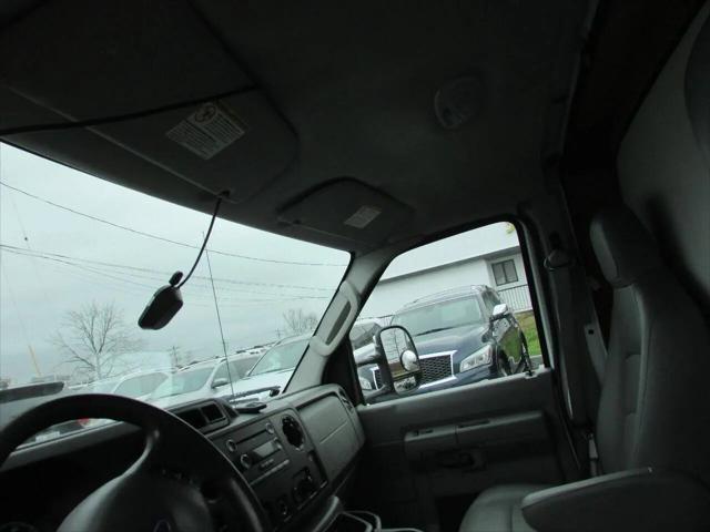2012 Ford E-450 Cutaway E-450
