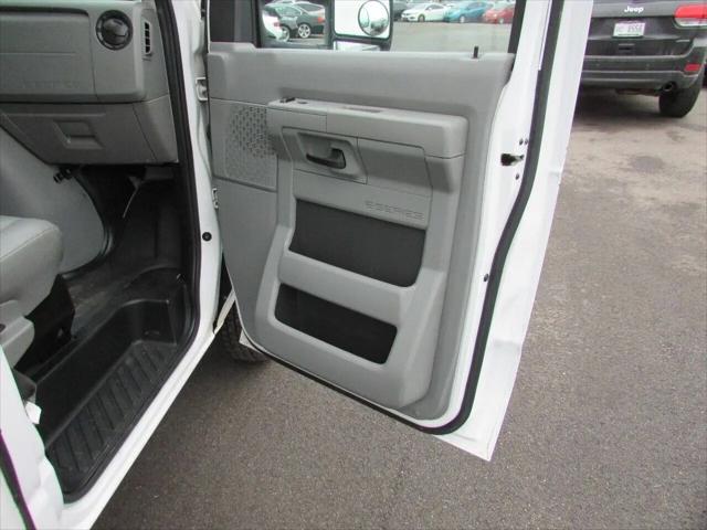 2012 Ford E-450 Cutaway E-450