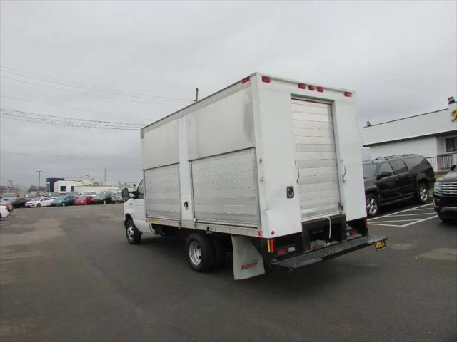 2012 Ford E-450 Cutaway E-450