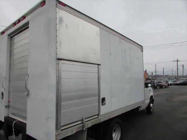 2012 Ford E-450 Cutaway E-450