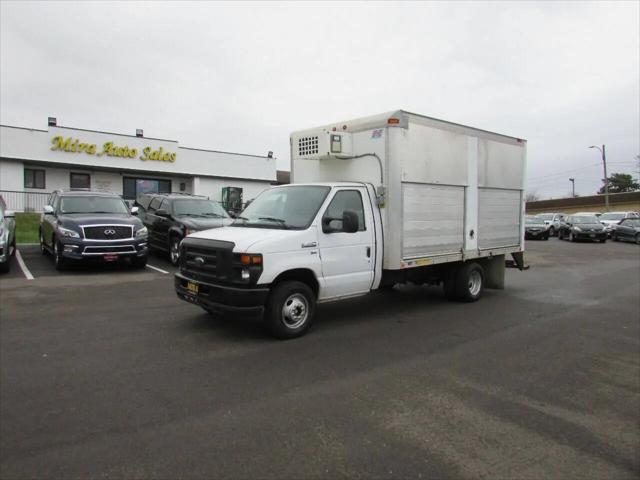 2012 Ford E-450 Cutaway E-450