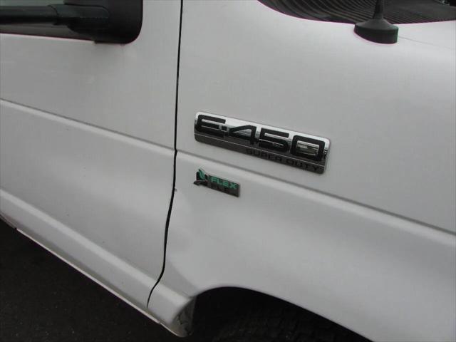 2012 Ford E-450 Cutaway E-450