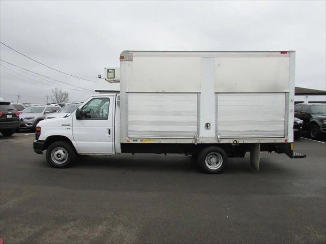 2012 Ford E-450 Cutaway E-450